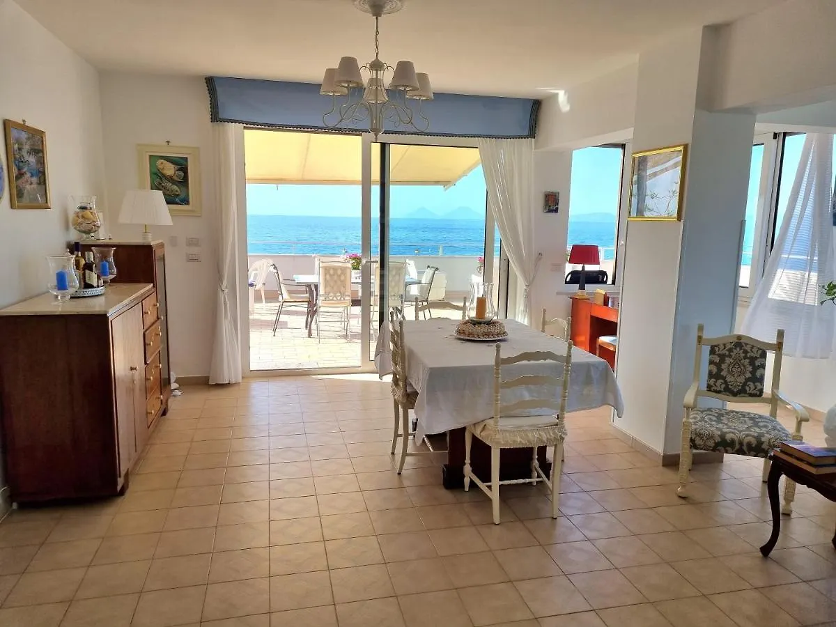 Дом отдыха Вилла Attico Sul Mare Броло