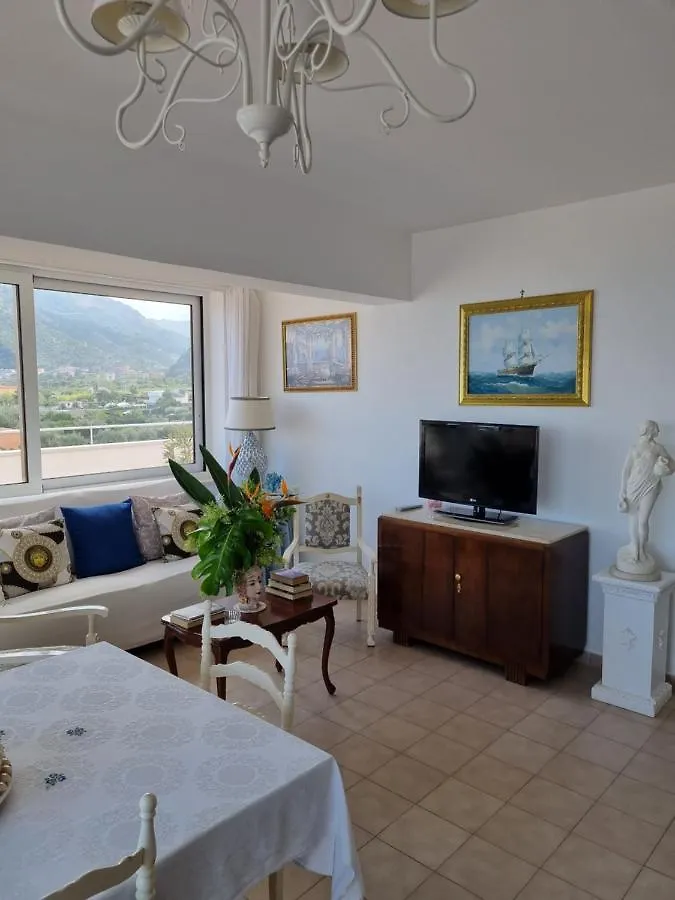 Villa Attico Sul Mare Brolo Italie