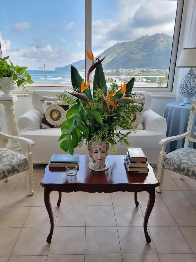 Hébergement de vacances Villa Attico Sul Mare Brolo Italie